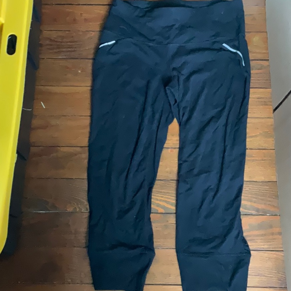 Athleta Cropped Black Leggings Sz. S